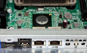 Детальная картинка Сервер Dell PowerEdge R210II Intel Xeon E3-1220V2 3.1GHz 8MB 4x8Gb 2RLV UD 1.6 SAS 4x1.2Tb 10K 2.5" H200A 250W NBD3Y (210-36905-1) 210-36905-1 в магазине "АйТиАйСИ" в Ростове на Дону | itic.ru фото 5 Сервер Dell PowerEdge R210II Intel Xeon E3-1220V2 3.1GHz 8MB 4x8Gb 2RLV UD 1.6 SAS 4x1.2Tb 10K 2.5" H200A 250W NBD3Y (210-36905-1) 210-36905-1 в магазине "АйТиАйСИ" в Ростове на Дону | itic.ru фото 5