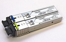 Tfortis SFP-модуль оптический 3 км Работают и продаются ТОЛЬКО В ПАРЕ Оптический одномодовый одноволоконный (1Гбит/с, разъем SC, дальность до 3 км.)
Э TBSF-13-3-12gSC-3i 1310 TBSF-15-3-12gSC-3i 1550 в магазине "АйТиАйСИ" в Ростове на Дону | itic.ru 